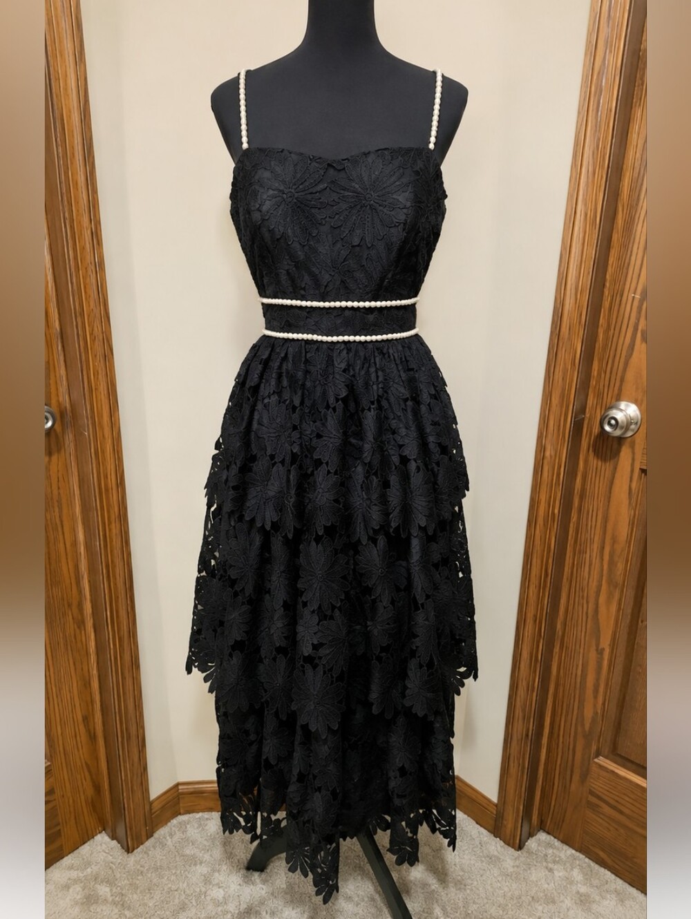 Gothic Like Heavy Black Floral Lace Dress Pearl Waist Trim Tiered Sz.  Large